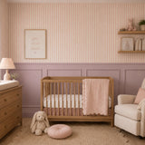 Strepen behang voor de kinderkamer lichtroze smal tienerkamer meisjeskamer babykamer