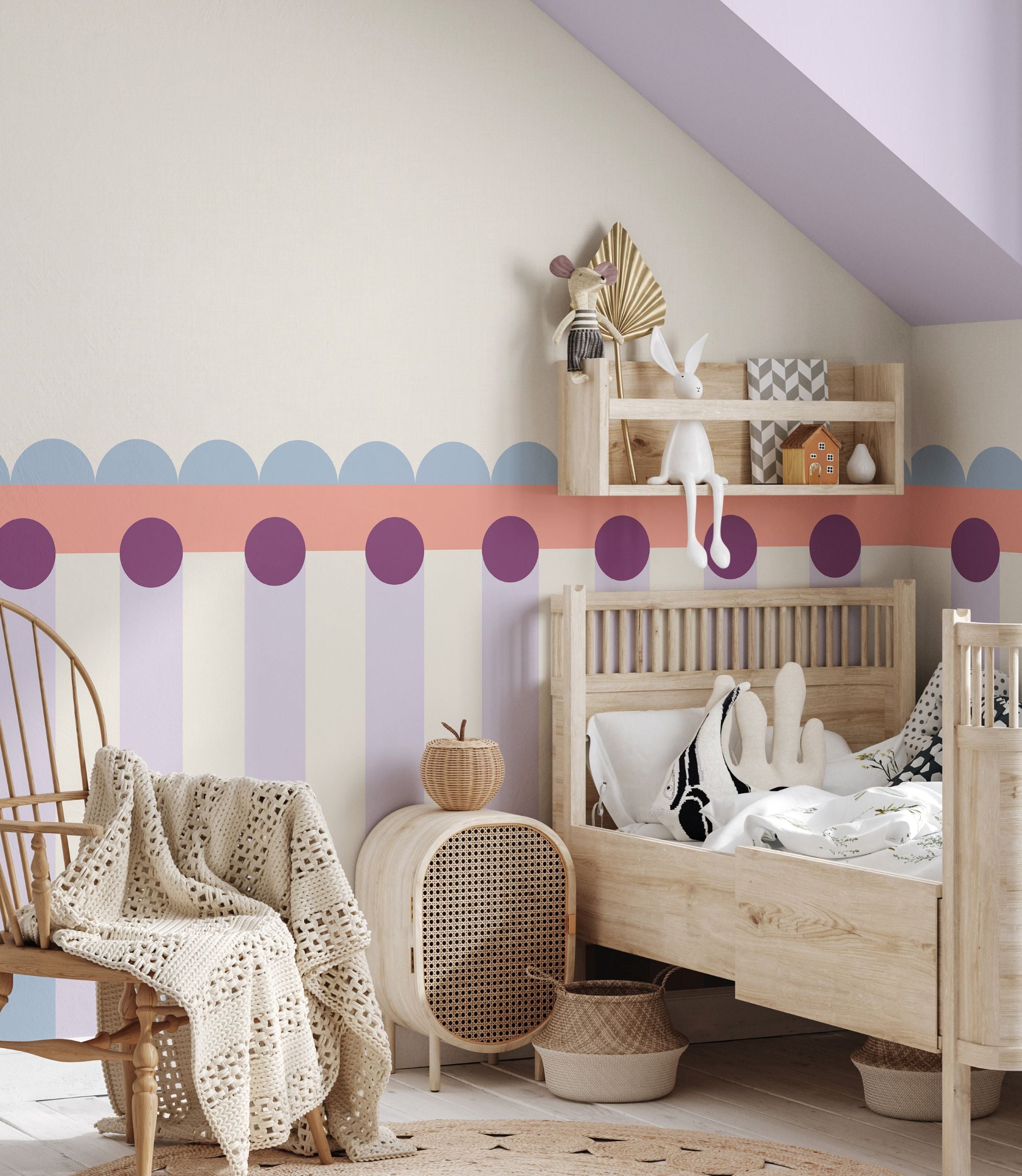 Fotobehang kinderkamer lambrisering koraal roze lila lichtblauw meisjeskamer