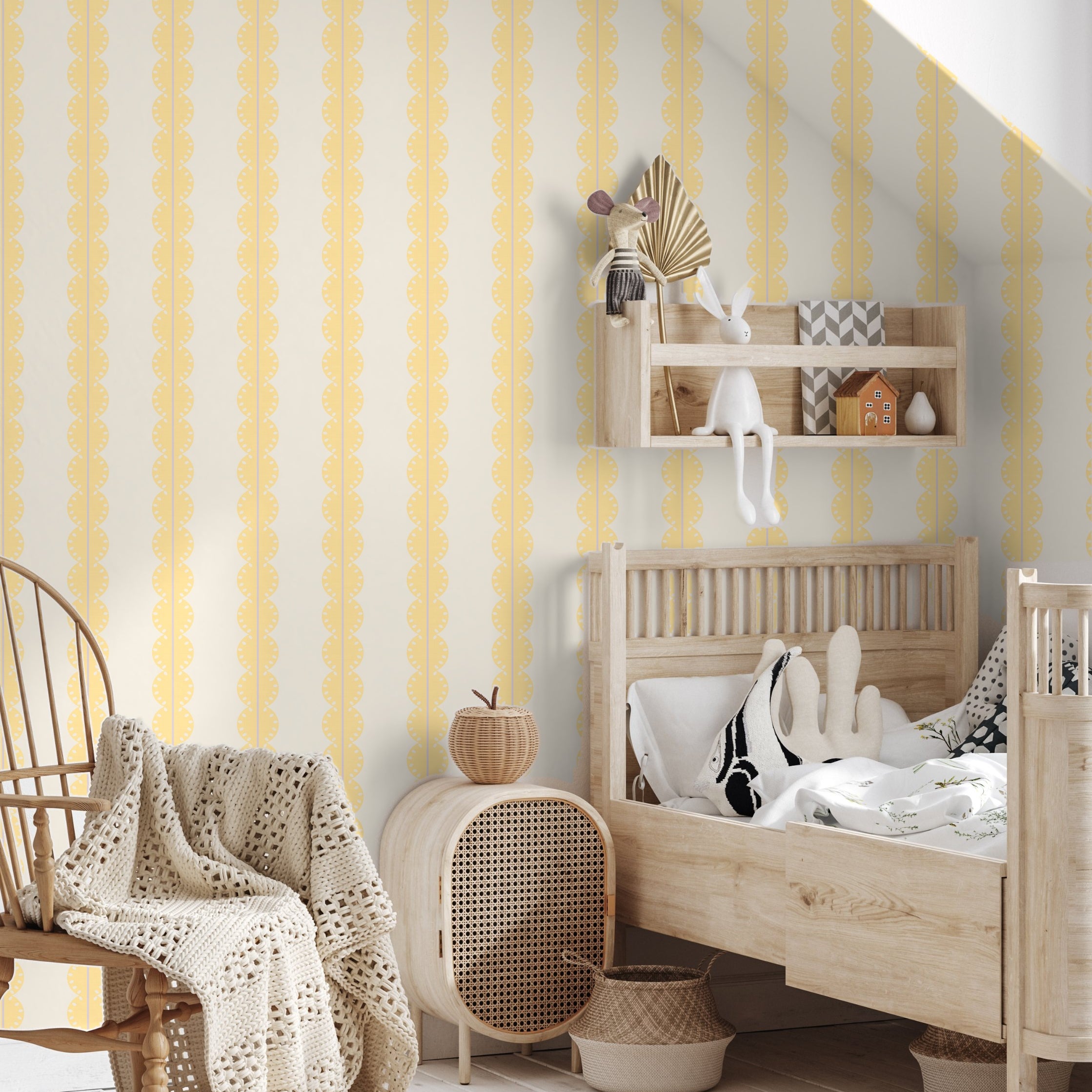 Gestreept behang met boogjes voor meisjeskamer of babykamer geel met lila papr walls bubble dot geel lila papr walls