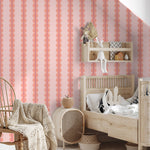 Gestreept behang met boogjes voor meisjeskamer of babykamer koraal roze met paars papr walls bubble dot koraal roze paars