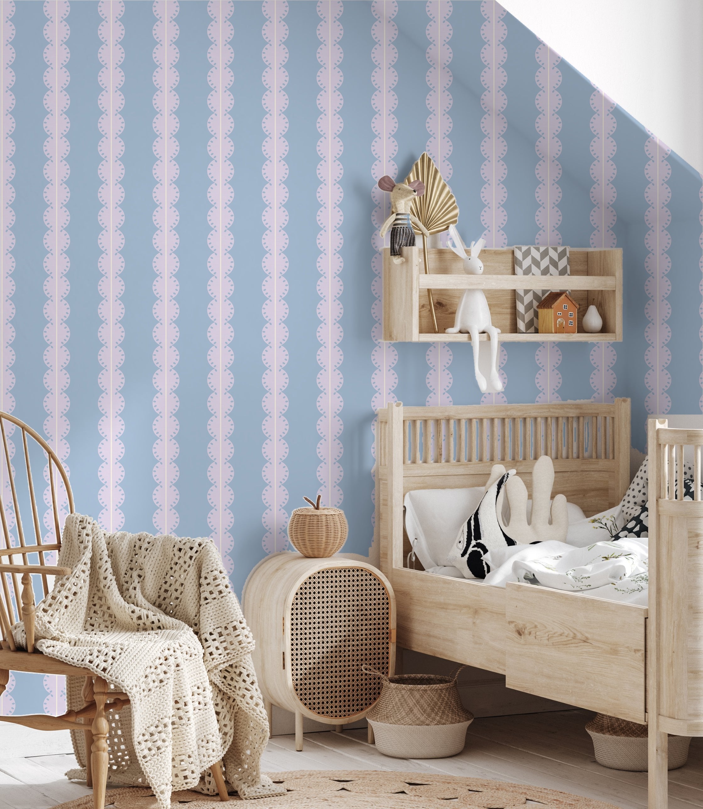 Strepen behang met boogjes voor kinderkamer meisjeskamer lichtblauw lila papr walls bubble dot lichtblauw lila 