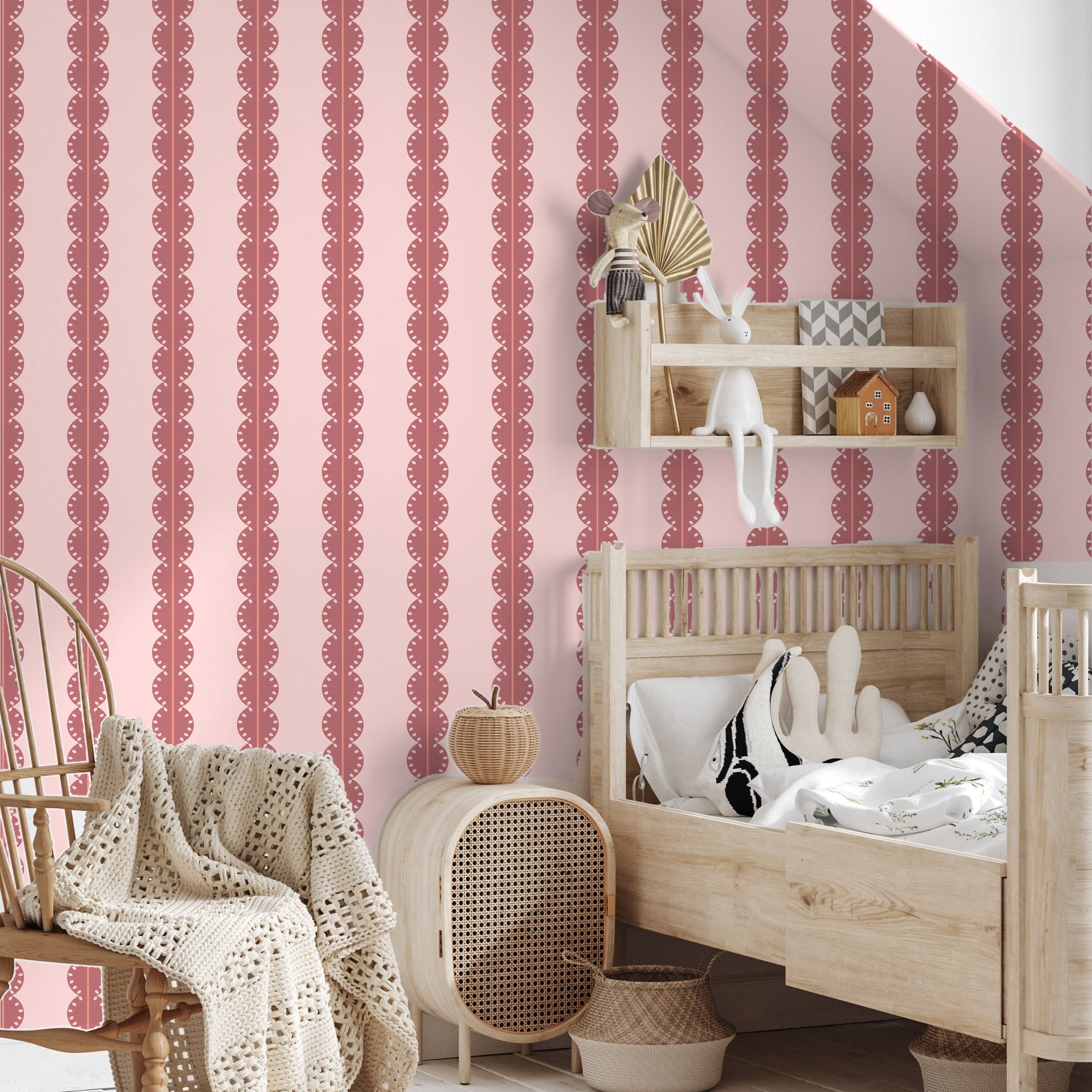Strepen behang met boogjes voor kinderkamer meisjeskamer oudroze koraal roze papr walls bubble dot oudroze koraalroze