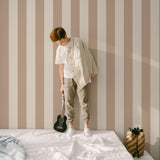Papr Walls kinderbehang strepen behang kinderkamer warm beige