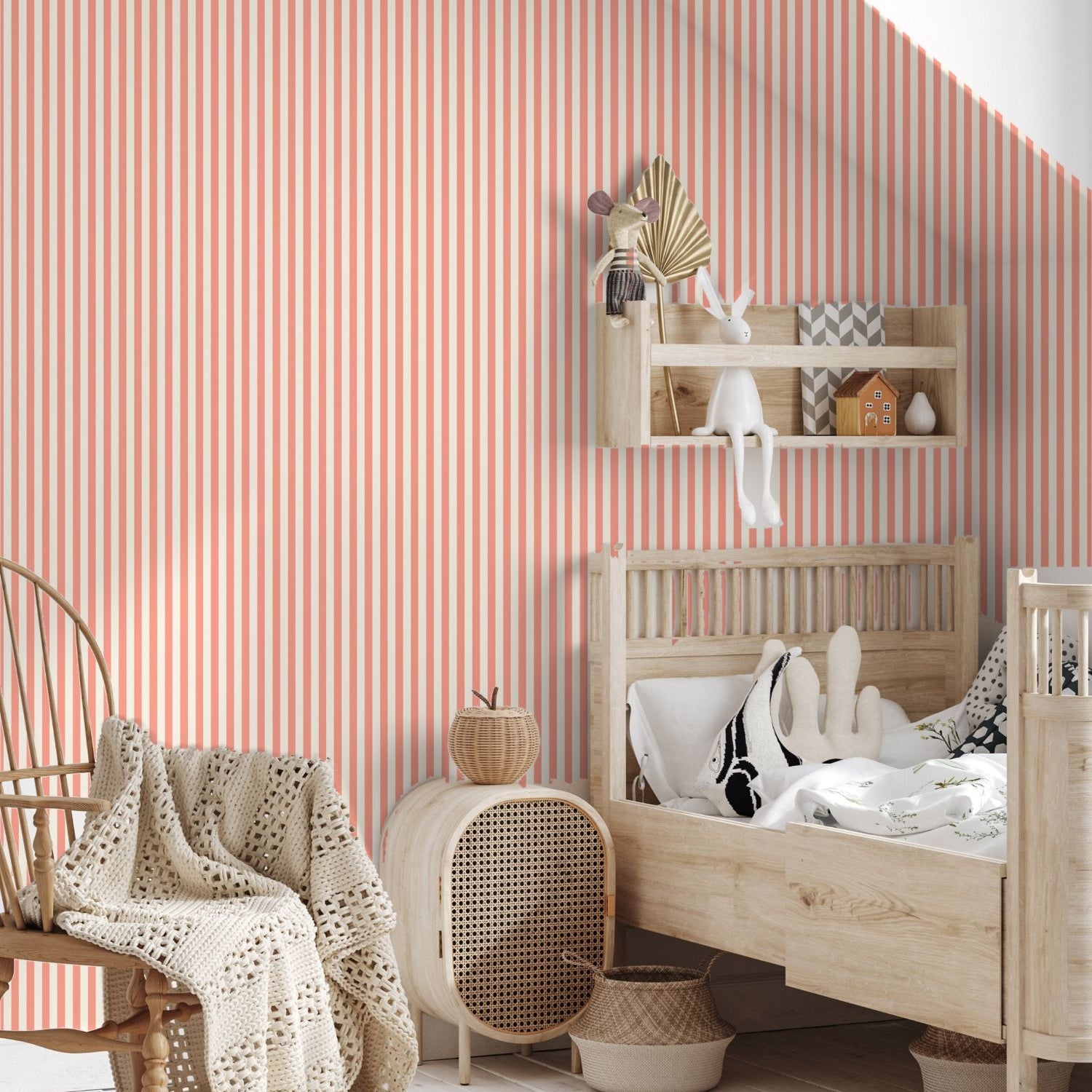 Strepen behang voor kinderkamer meisjeskamer koraal roze smalle streep