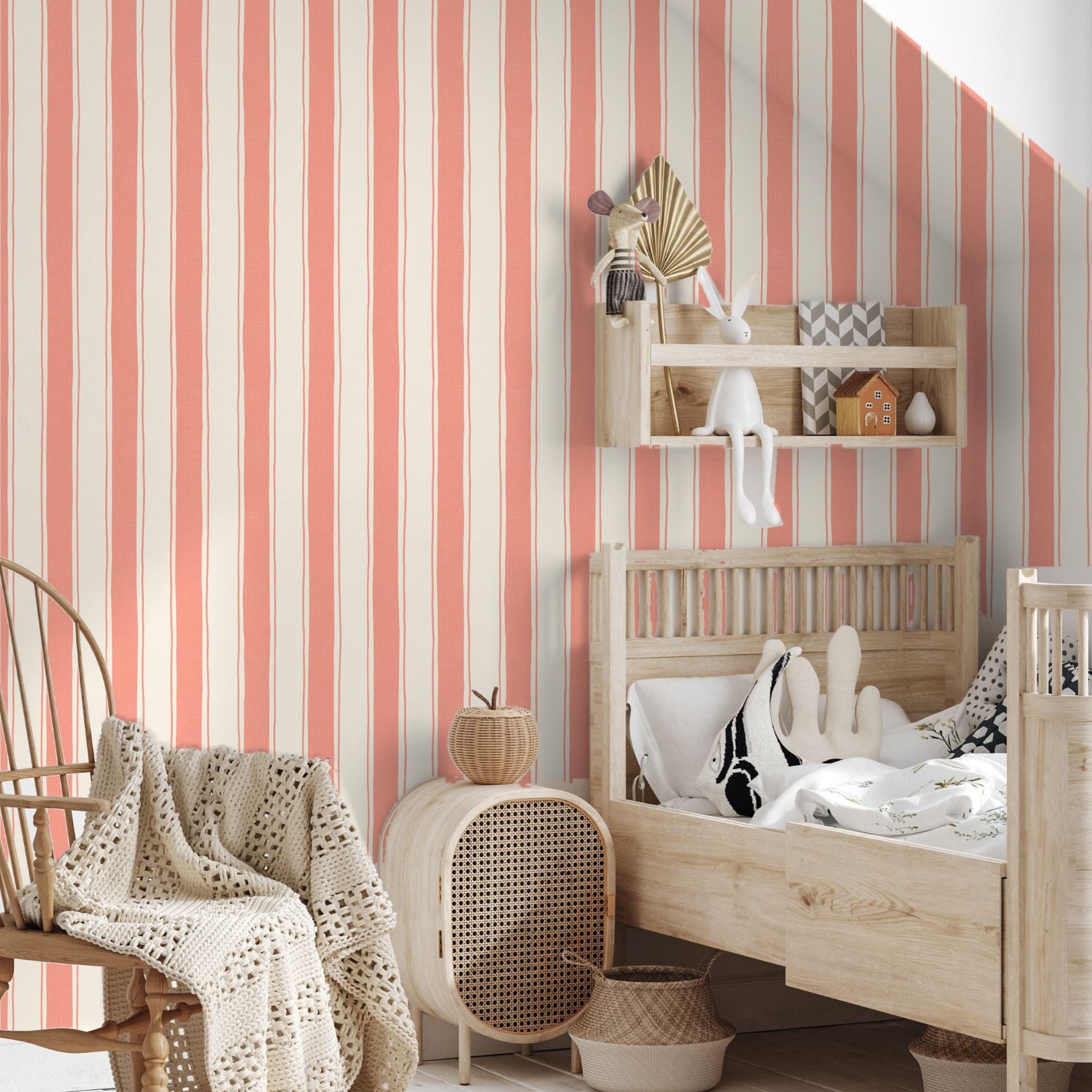 Strepen behang kinderkamer meisjeskamer babykamer papr walls straight up small koraal roze